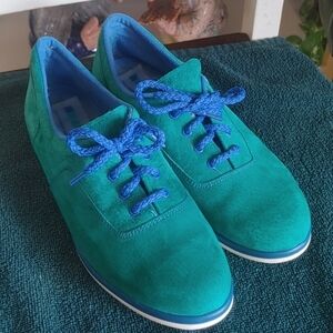 Unique vintage lace up loafers size 7.5